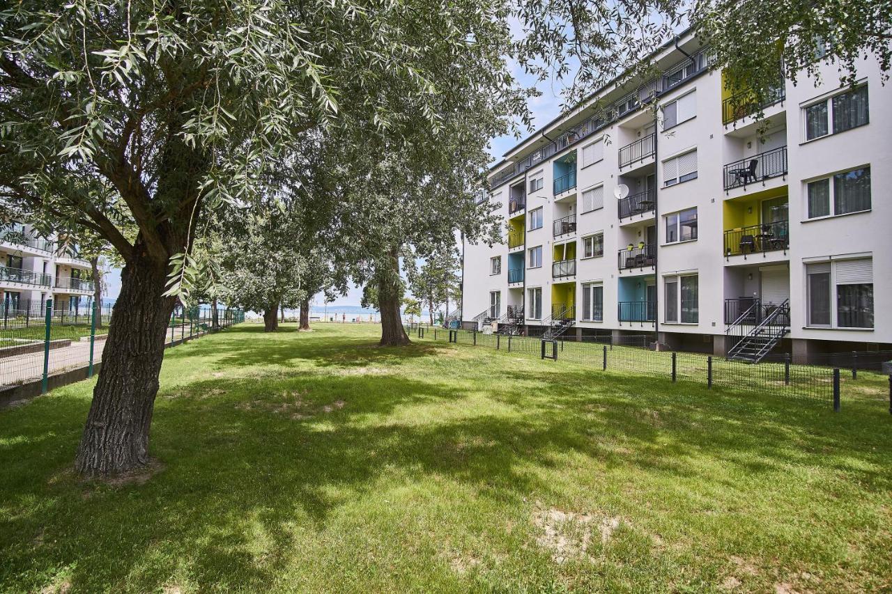 Catamaran Apartments - Hostaid Siofok Dış mekan fotoğraf