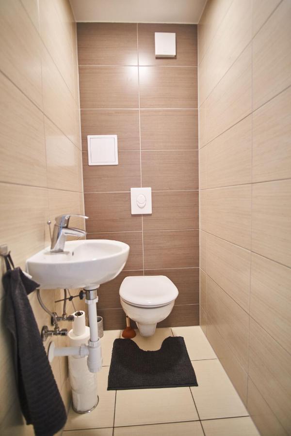 Catamaran Apartments - Hostaid Siofok Dış mekan fotoğraf